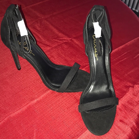 Lulus Shoes - NWOT Lulus black stiletto heels never worn